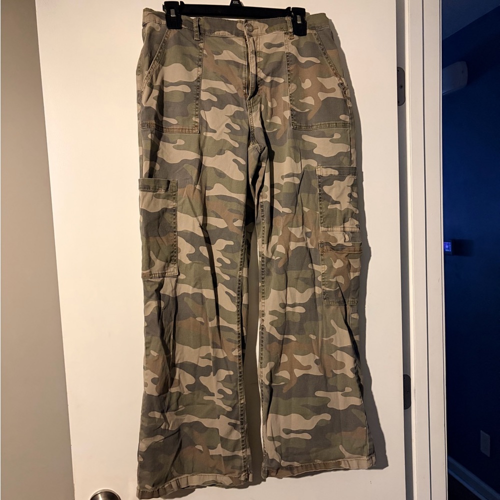 3/$17 No Boundaries Camo Pants